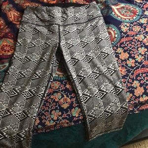 ⭐️ will be donated soon!⭐️ VSX knockout crop pant